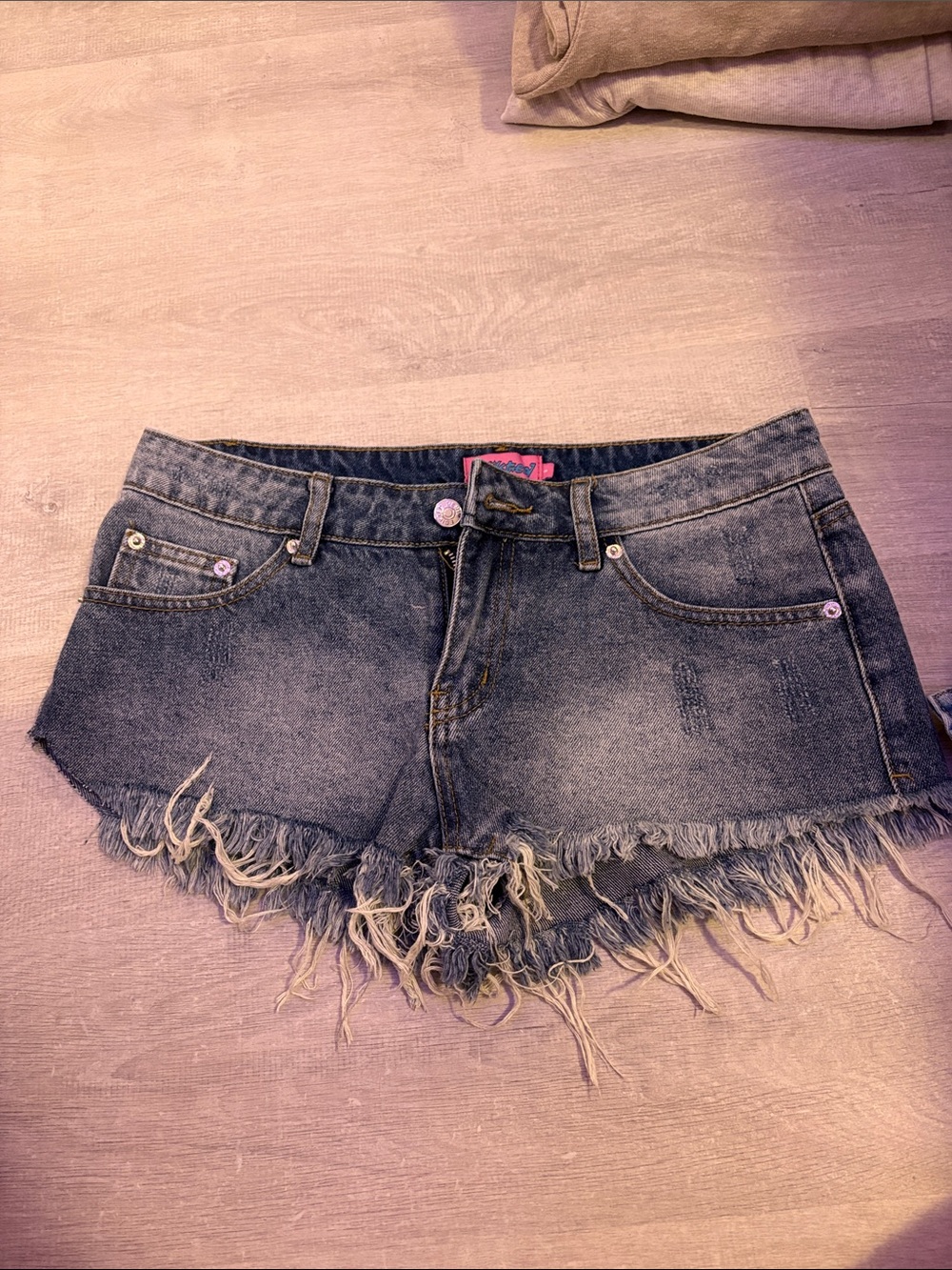 edikted Denim Frayed Hem Women’s Shorts - Blue